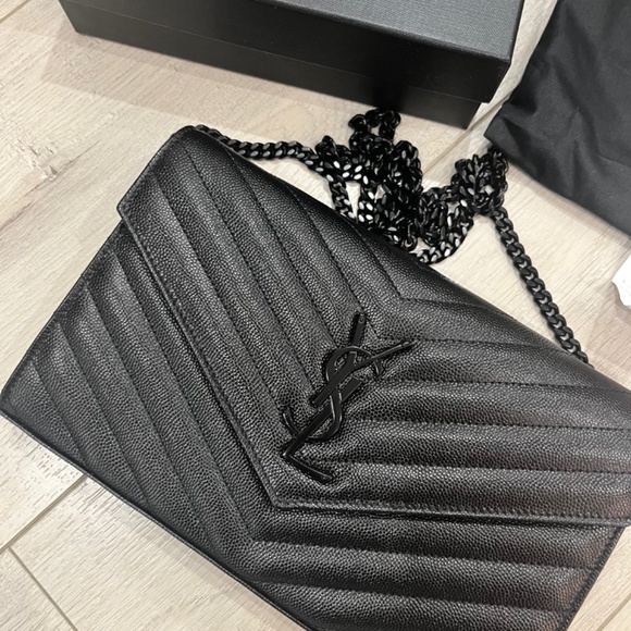 YSL clutch - Picture 2 of 3